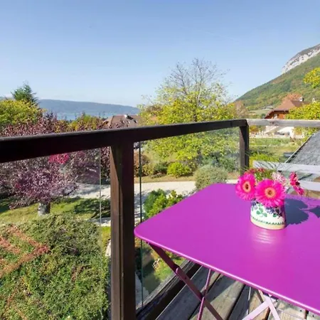 Annecy With Jacuzzi Вилла *