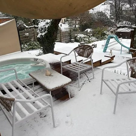 Annecy With Jacuzzi Вилла